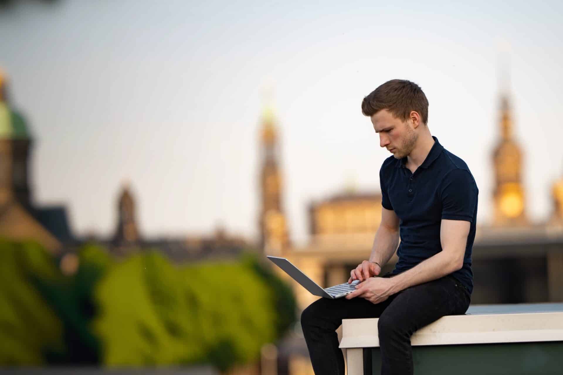 Web Designer Max Prugner e